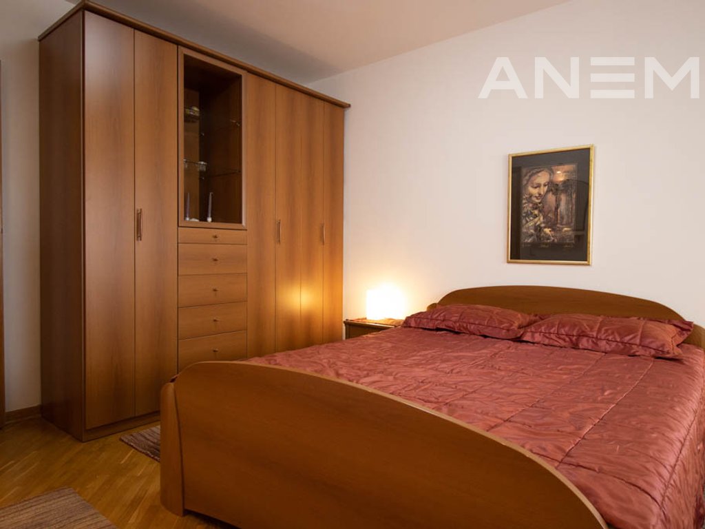 Banesë me qira me 2 dhoma gjumi në lagjen Dardania