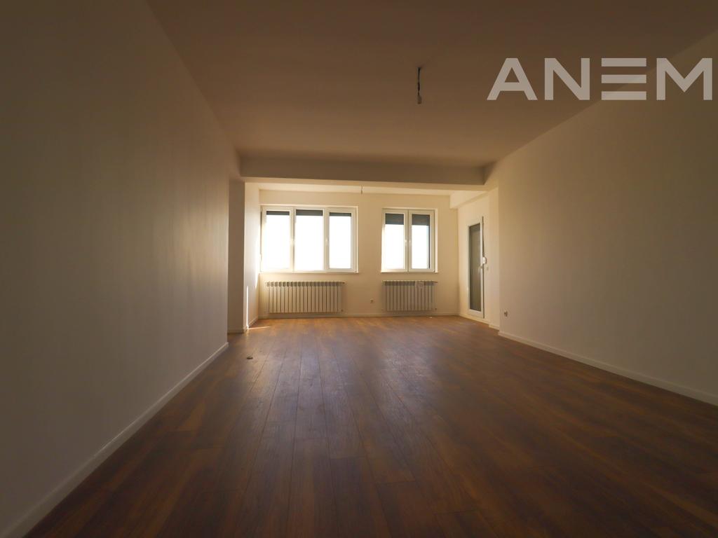 Banesë në shitje 103m² në Lakrishtë