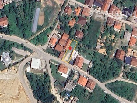 Tokë për shitje 3 ari në lagjen Sofalia