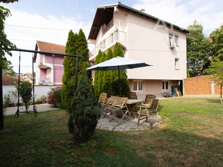 House for sale 250m² in the Vranjevc neighborhood