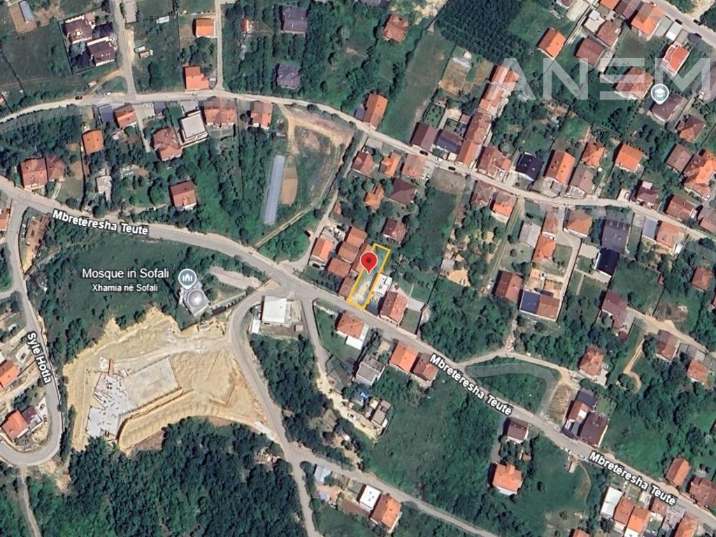 Tokë për shitje 3 ari në lagjen Sofalia