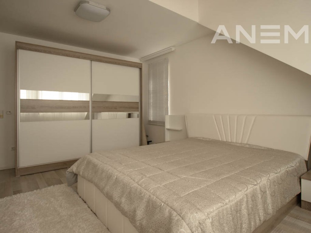 Shtëpi në shitje 667m² në lagjen Sofalia