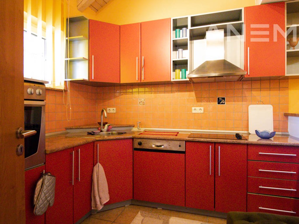 Shtëpi në shitje 667m² në lagjen Sofalia