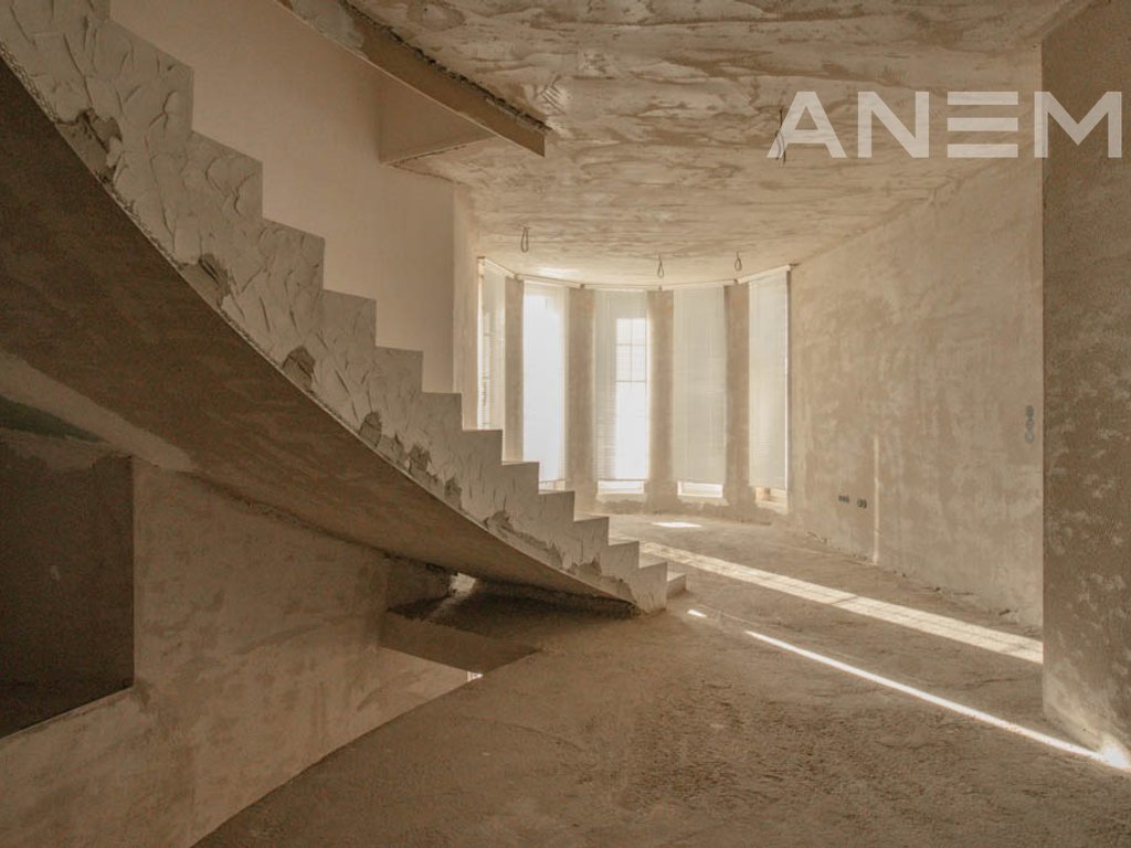 Shtëpi në shitje 667m² në lagjen Sofalia