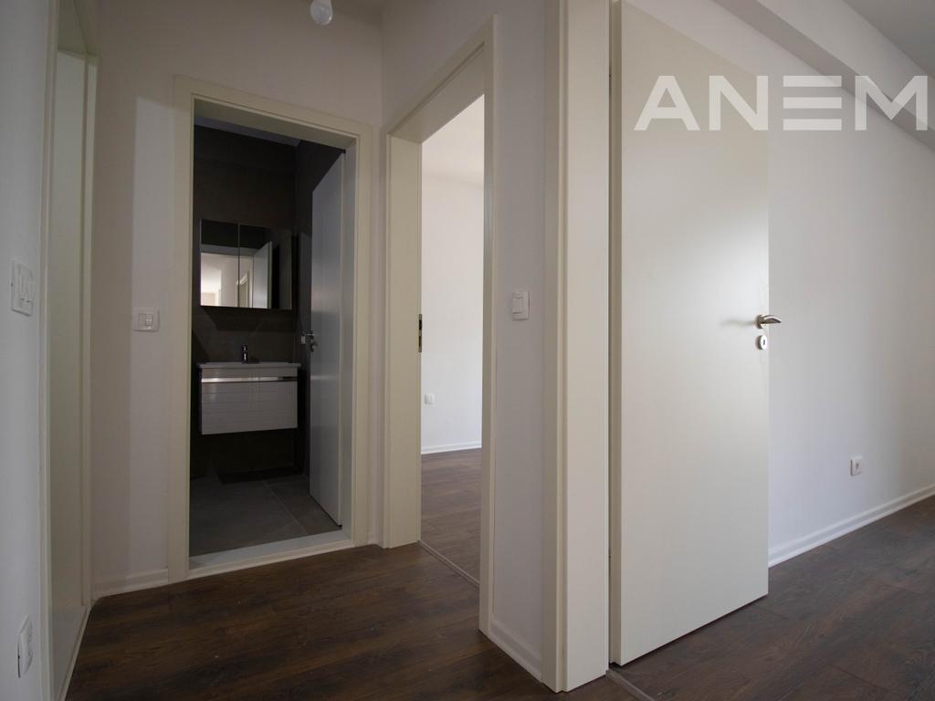 Office for rent with 4 workspaces in the Lakrishte neighborhood