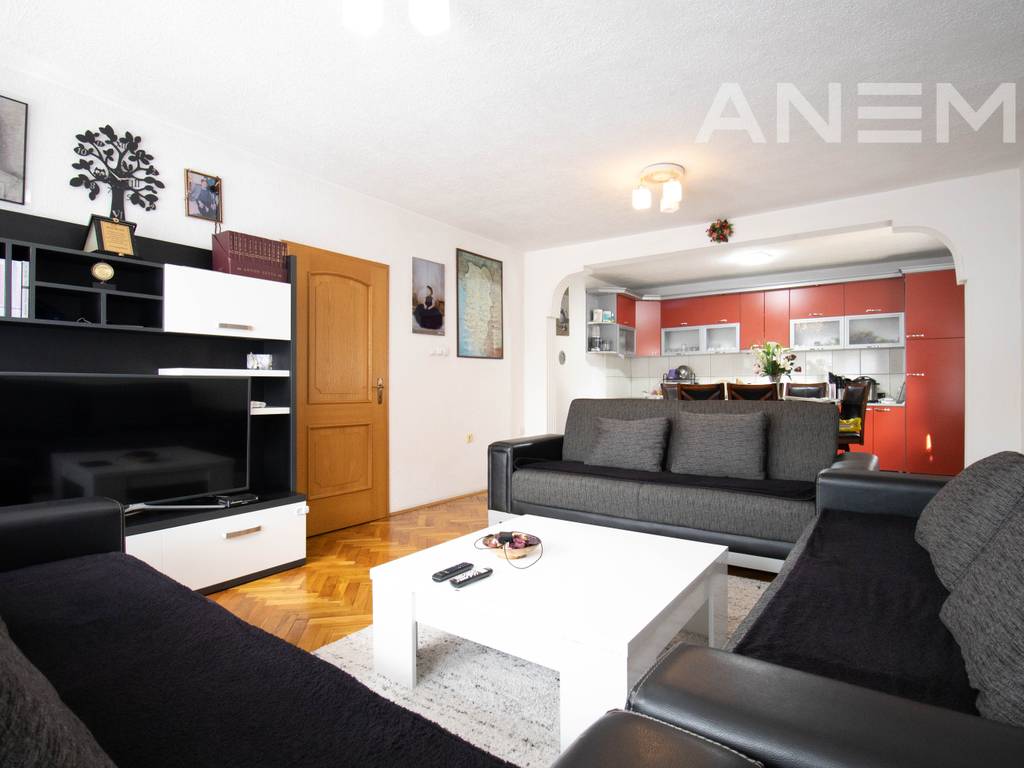 House for sale 250m² in the Vranjevc neighborhood