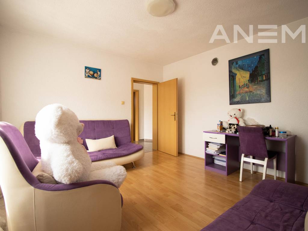 House for sale 250m² in the Vranjevc neighborhood