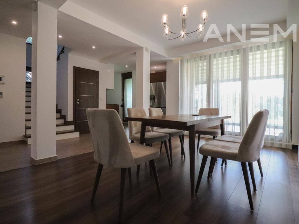 Shtëpi me qira 210m² në Marigona Residence