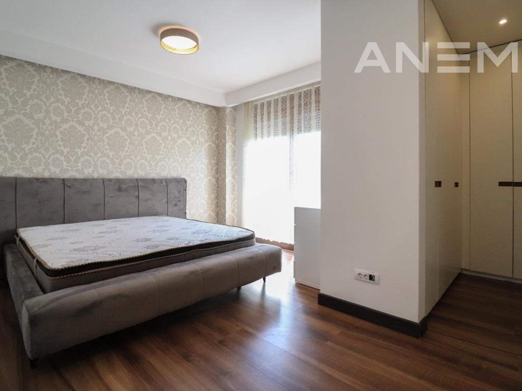 Shtëpi me qira 210m² në Marigona Residence