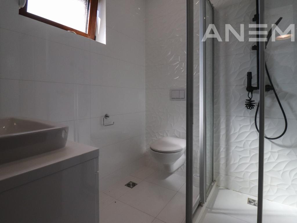 Shtëpi me qira 210m² në Marigona Residence
