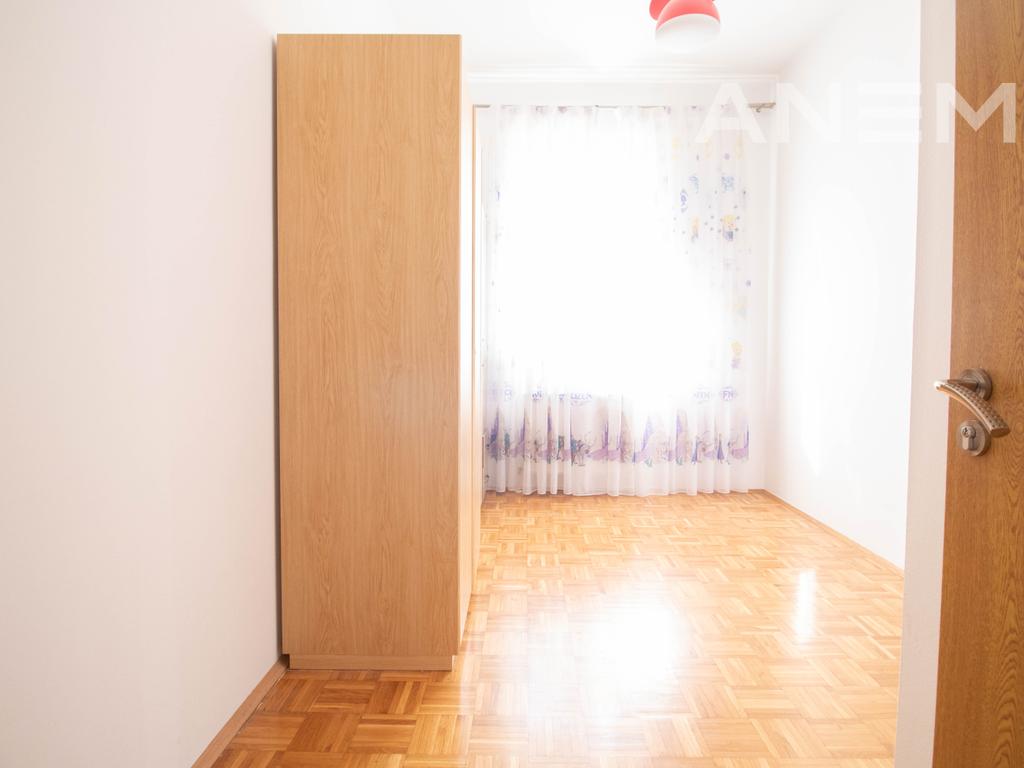 Banesë me qira me 2 dhoma gjumi në lagjen Bregu i Diellit