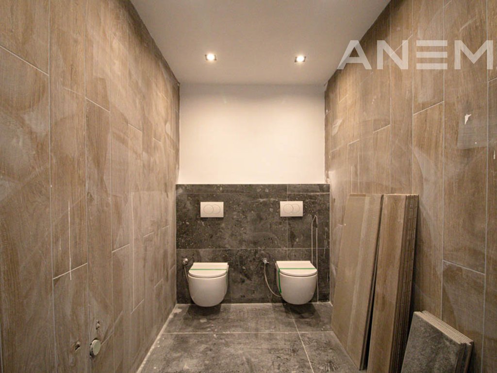 Zyre me qira 400m² në lagjen Bregu i Diellit.