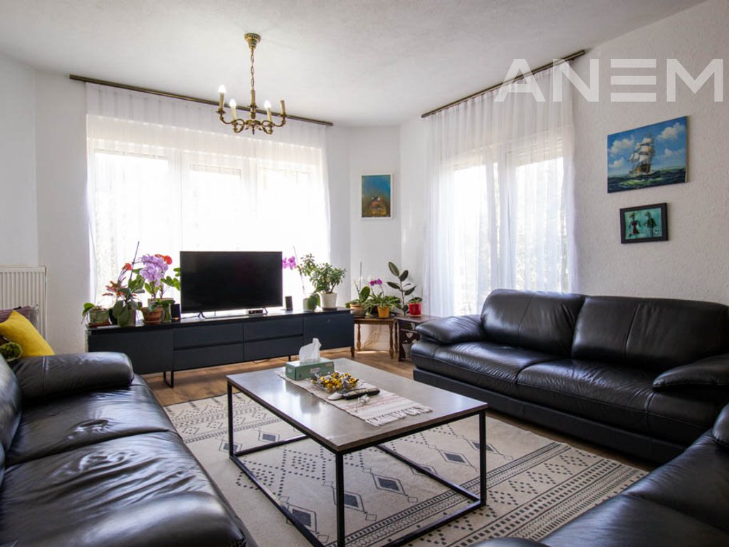 Shtëpi në shitje 440m² në lagjen Mati 1