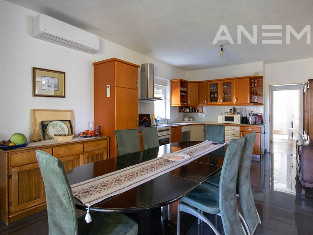 Shtëpi në shitje 440m² në lagjen Mati 1