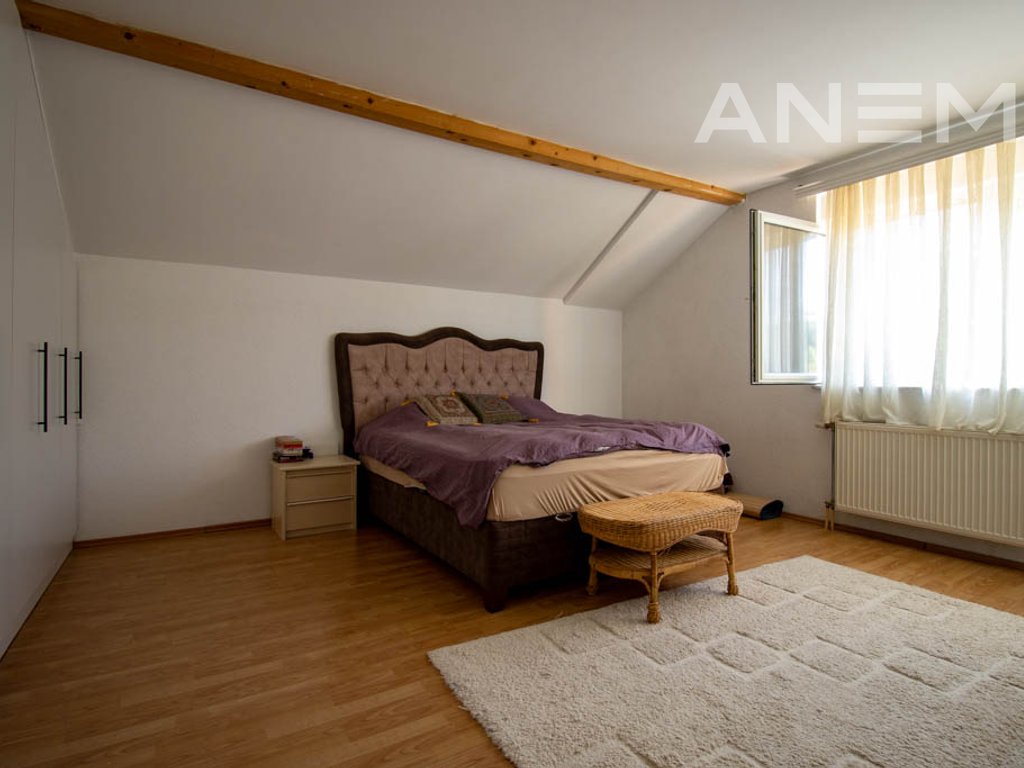Shtëpi në shitje 440m² në lagjen Mati 1
