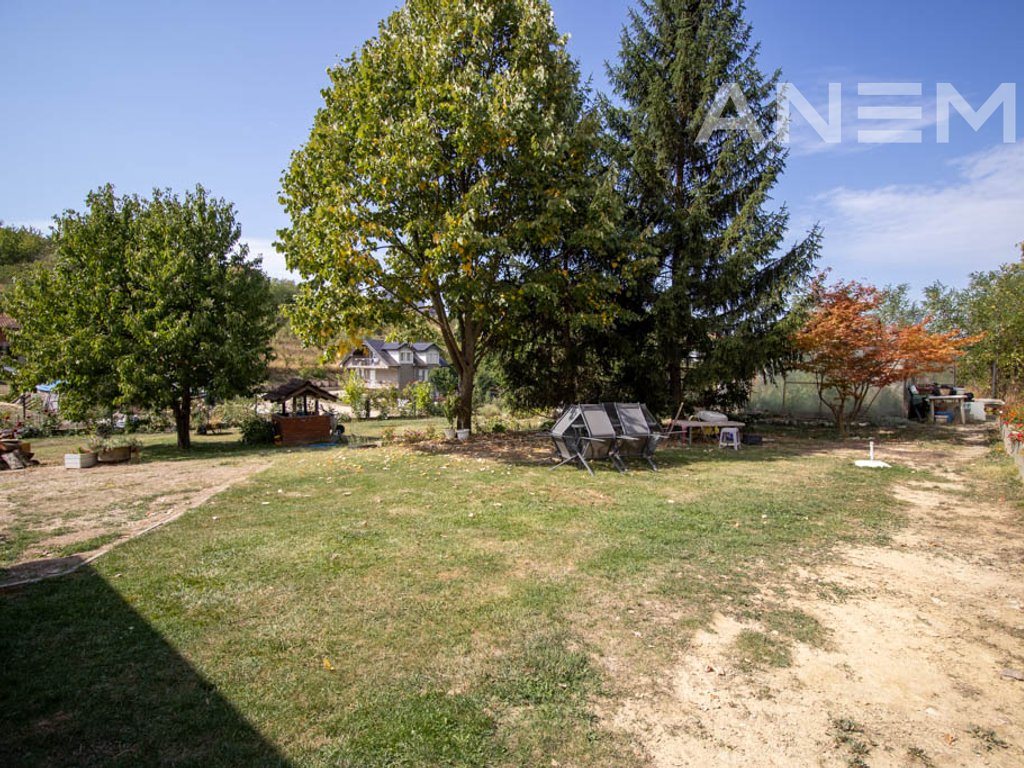 Shtëpi në shitje 440m² në lagjen Mati 1