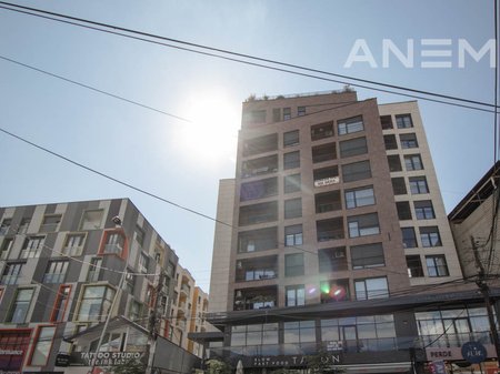Banesë në shitje 66m²+12m² terracë në Tophane