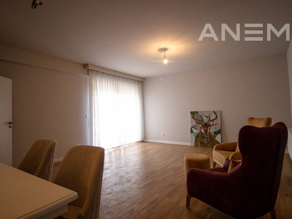 Banesë në shitje 66m² në Tophane