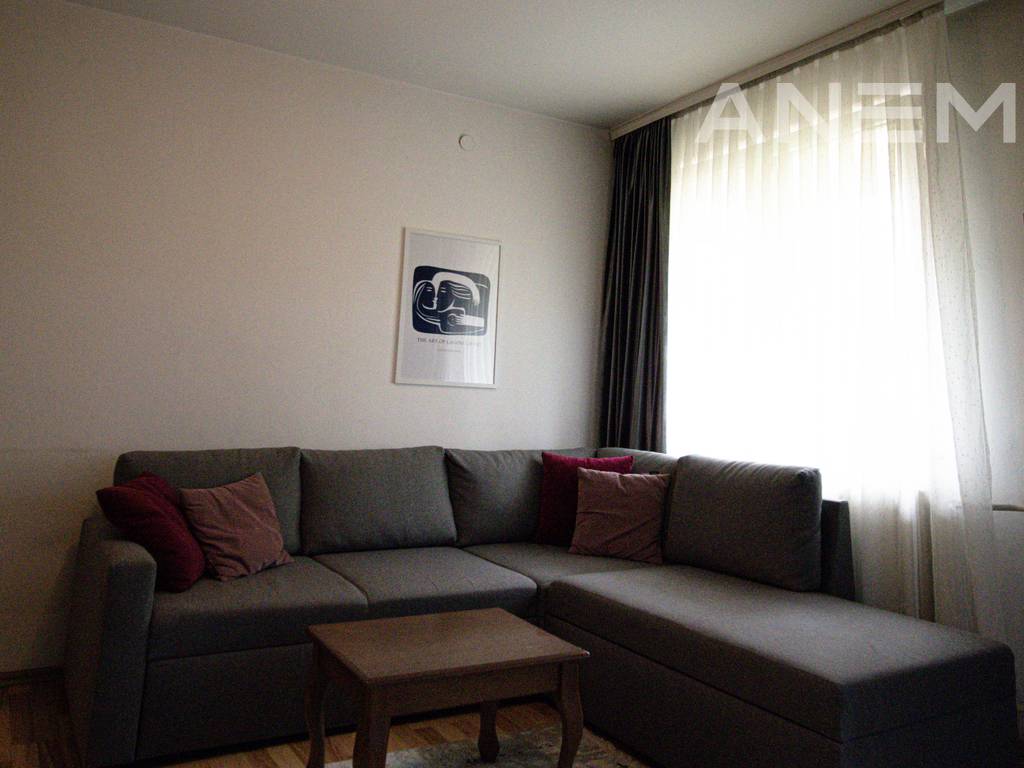 Banesë në shitje 43.66m² në Ulpianë