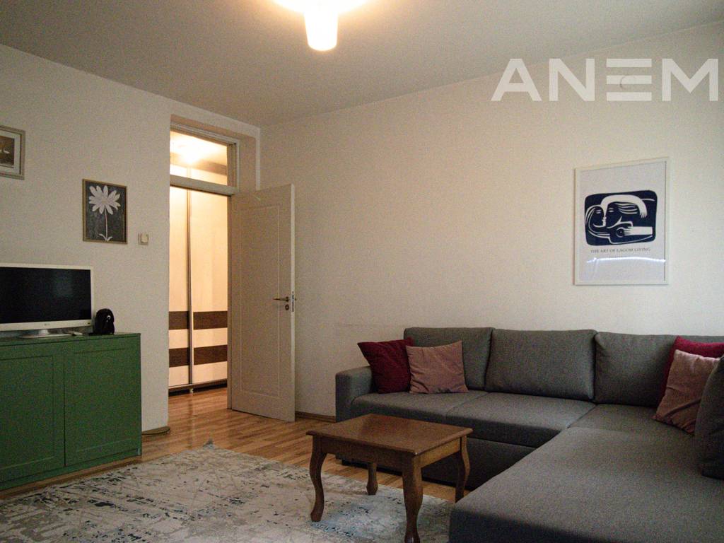 Banesë në shitje 43.66m² në Ulpianë