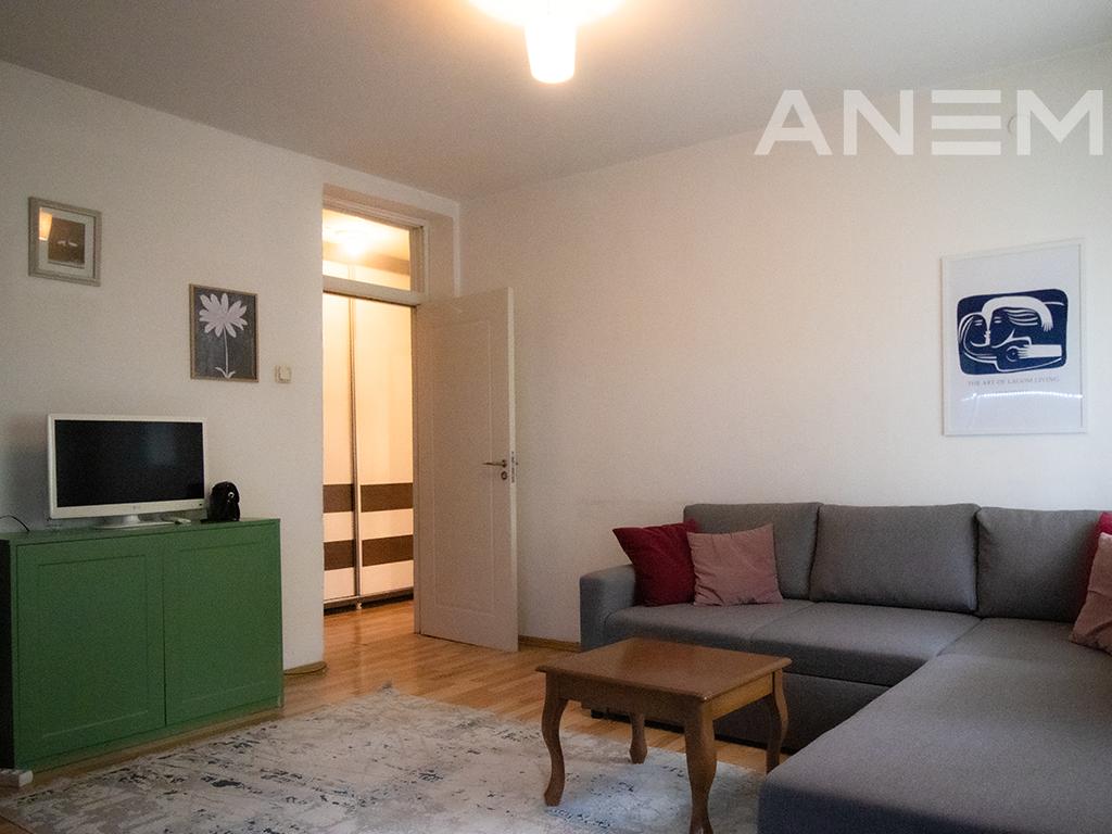 Banesë në shitje 43.66m² në Ulpianë