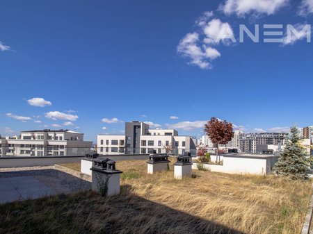 Penthouse for sale 150m² and 173m² terrace on B street