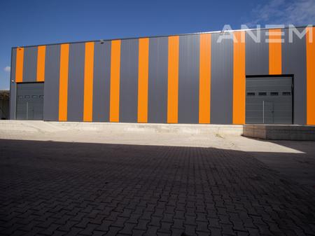 Objekt me qira 1550m² në Veternik