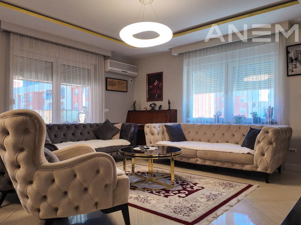 Penthouse for sale 147m² and 40m² terrace in Mati 1 neighborhood