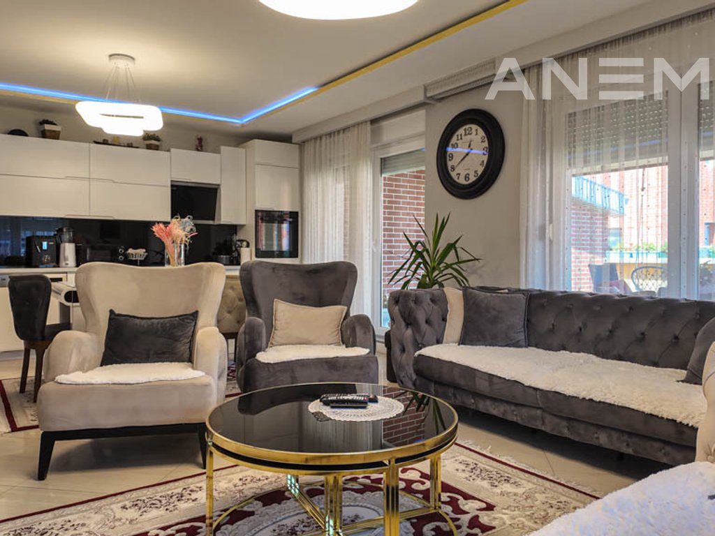 Penthouse for sale 147m² and 40m² terrace in Mati 1 neighborhood