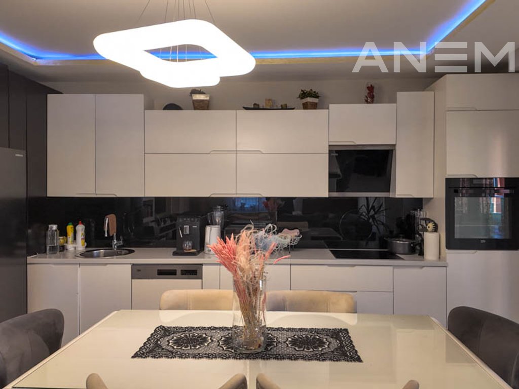 Penthouse for sale 147m² and 40m² terrace in Mati 1 neighborhood