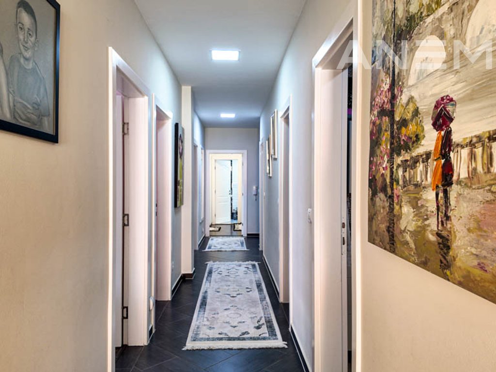 Penthouse for sale 147m² and 40m² terrace in Mati 1 neighborhood