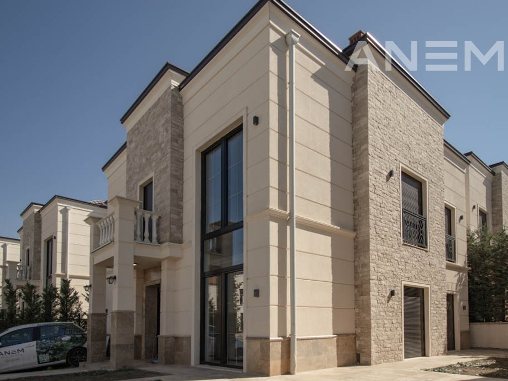 Shtëpi me qira me 3 dhoma gjumi në Royal Green Residence