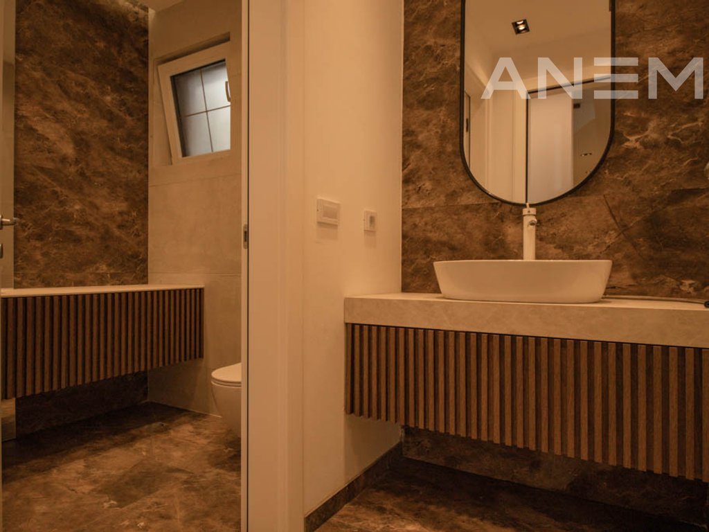 Shtëpi me qira me 3 dhoma gjumi në Royal Green Residence