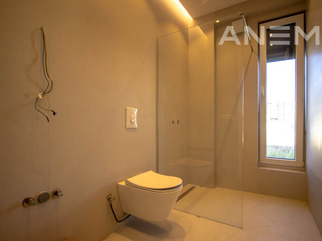 Penthouse for sale 150m² and 173m² terrace on B street