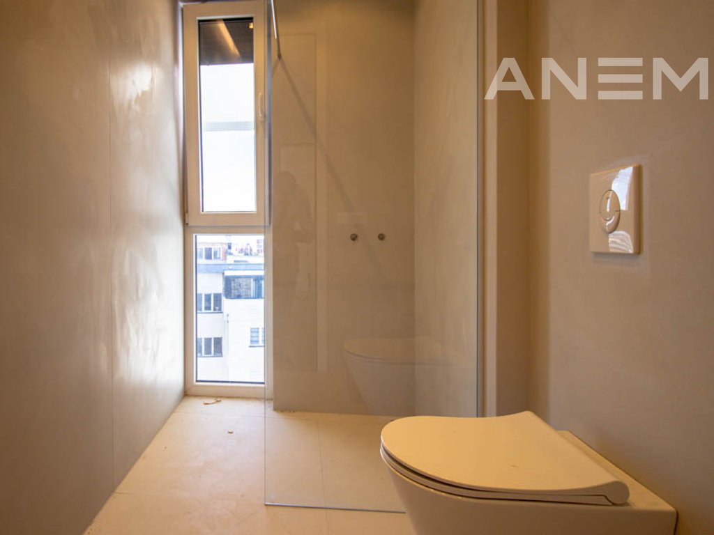 Penthouse for sale 150m² and 173m² terrace on B street