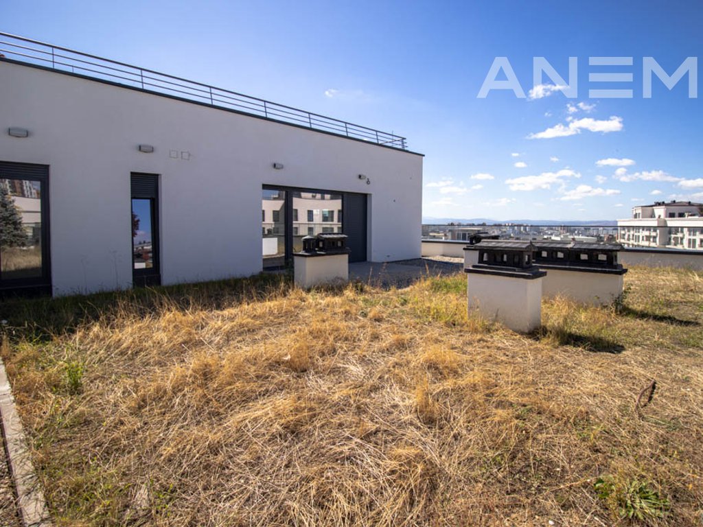 Penthouse for sale 150m² and 173m² terrace on B street