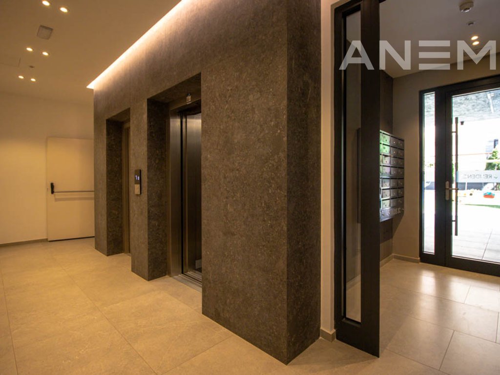 Penthouse for sale 150m² and 173m² terrace on B street