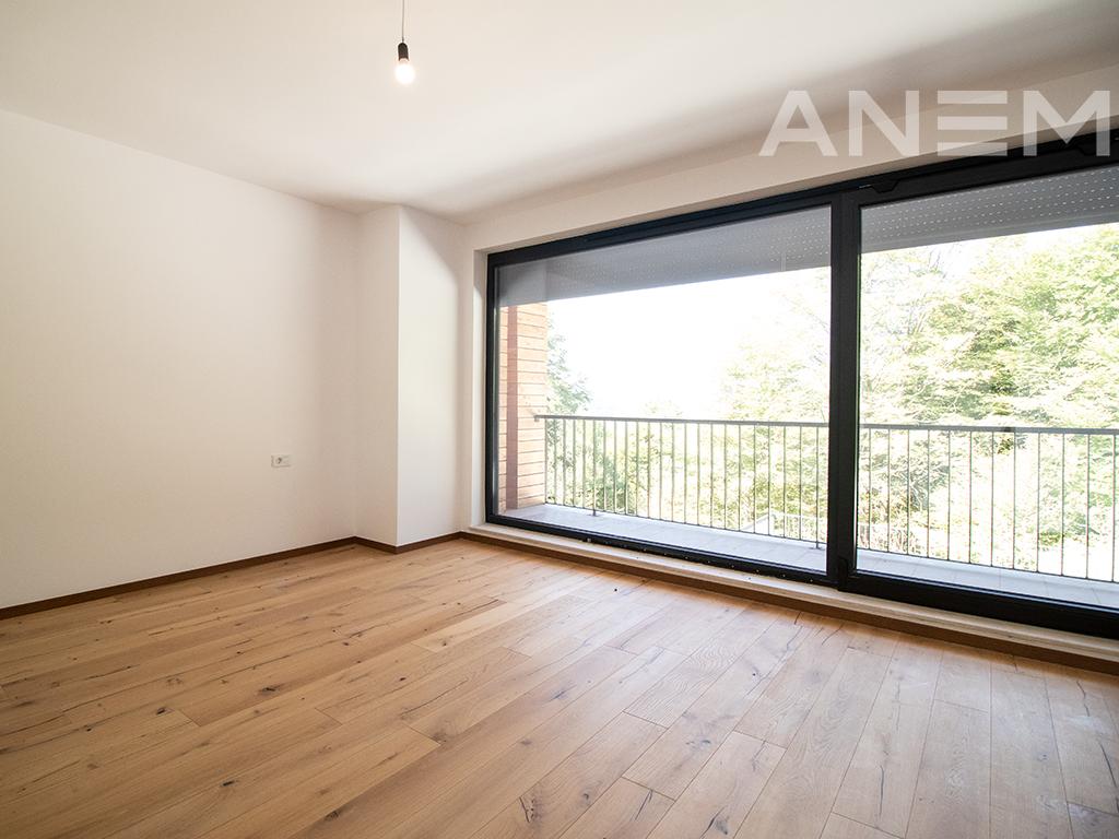 Villa for sale 700m² in Brezovica