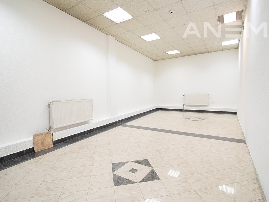 Shop for rent 430m² in Center
