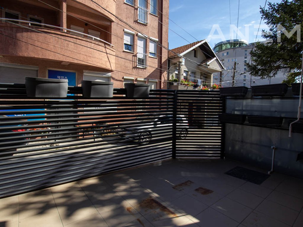 3-bedroom apartment for rent in Arbëri