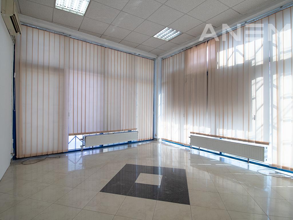 Shop for rent 430m² in Center