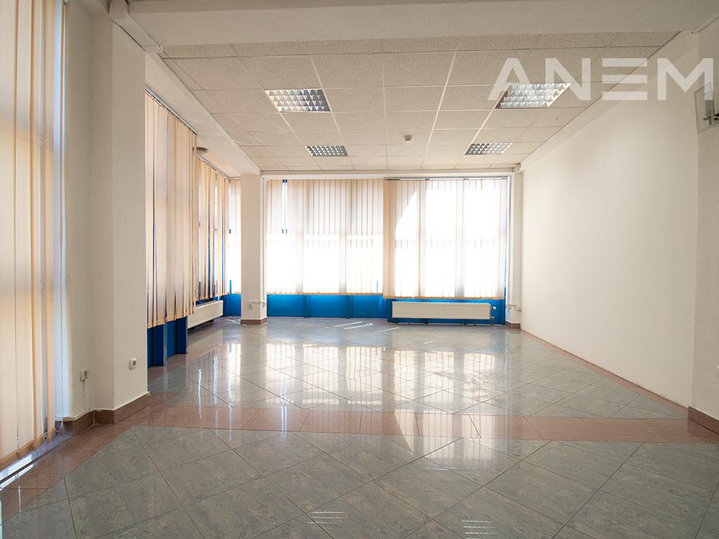 Shop for rent 430m² in Center