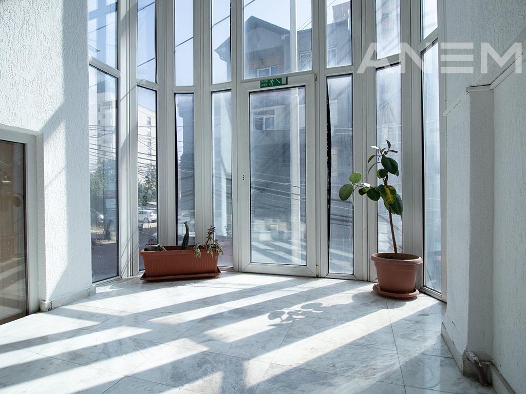 Shop for rent 430m² in Center