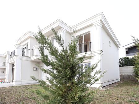 Shtëpi në shitje 326m² në lagjen Avenue 23