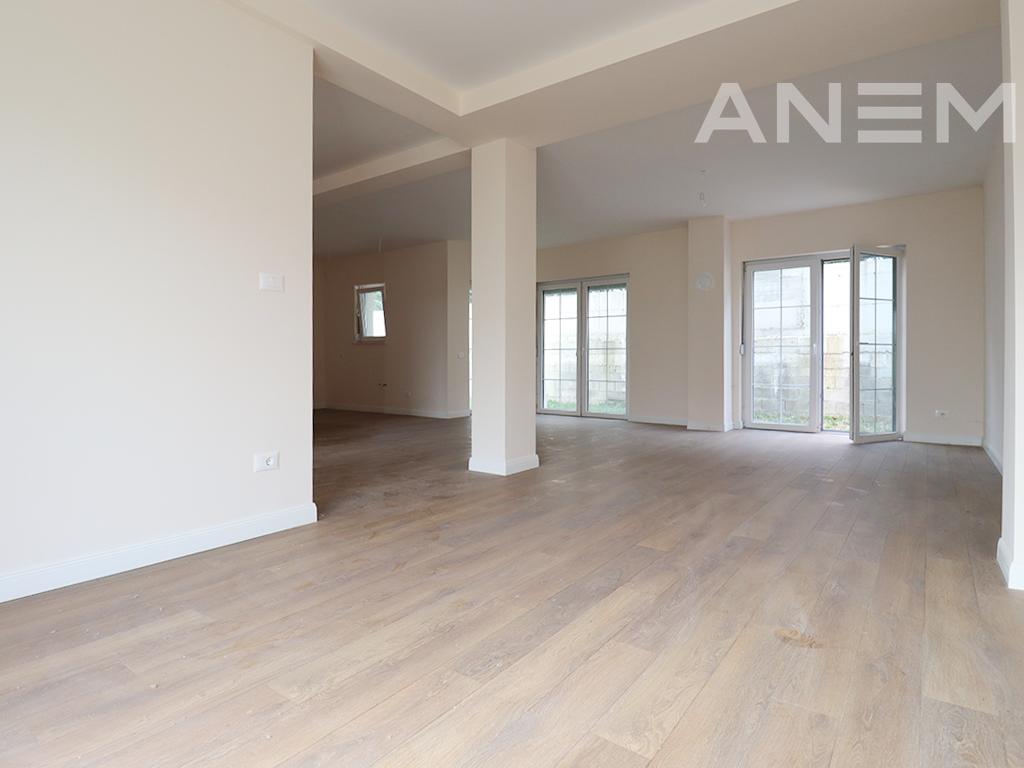 Shtëpi në shitje 326m² në lagjen Avenue 23