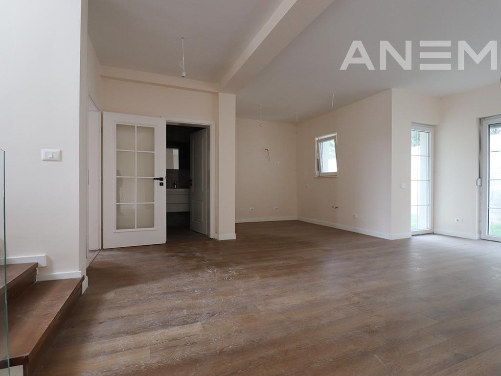 Shtëpi në shitje 326m² në lagjen Avenue 23