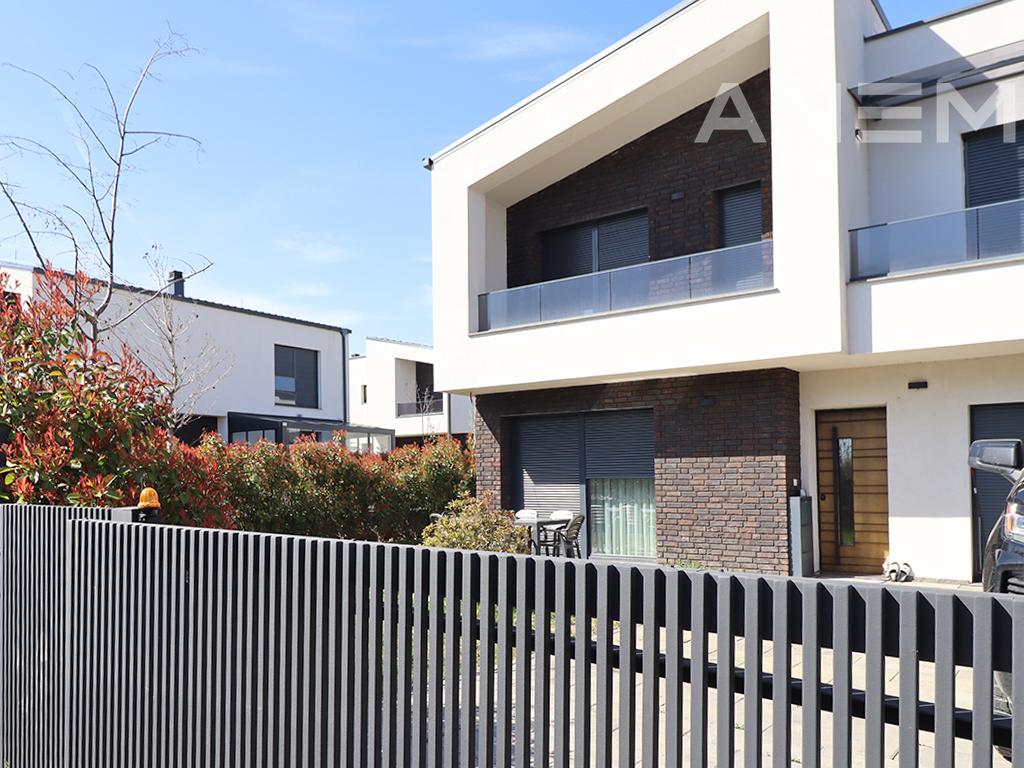 Shtëpi me qira me 3 dhoma gjumi në lagjen Priam