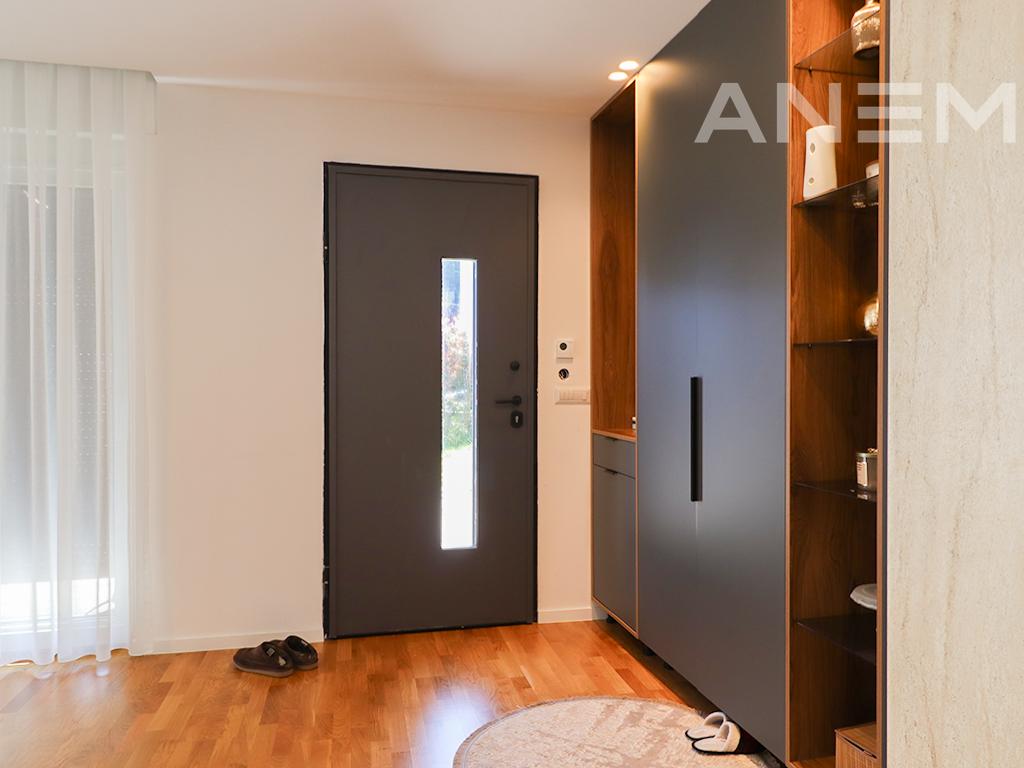 Shtëpi me qira me 3 dhoma gjumi në lagjen Priam