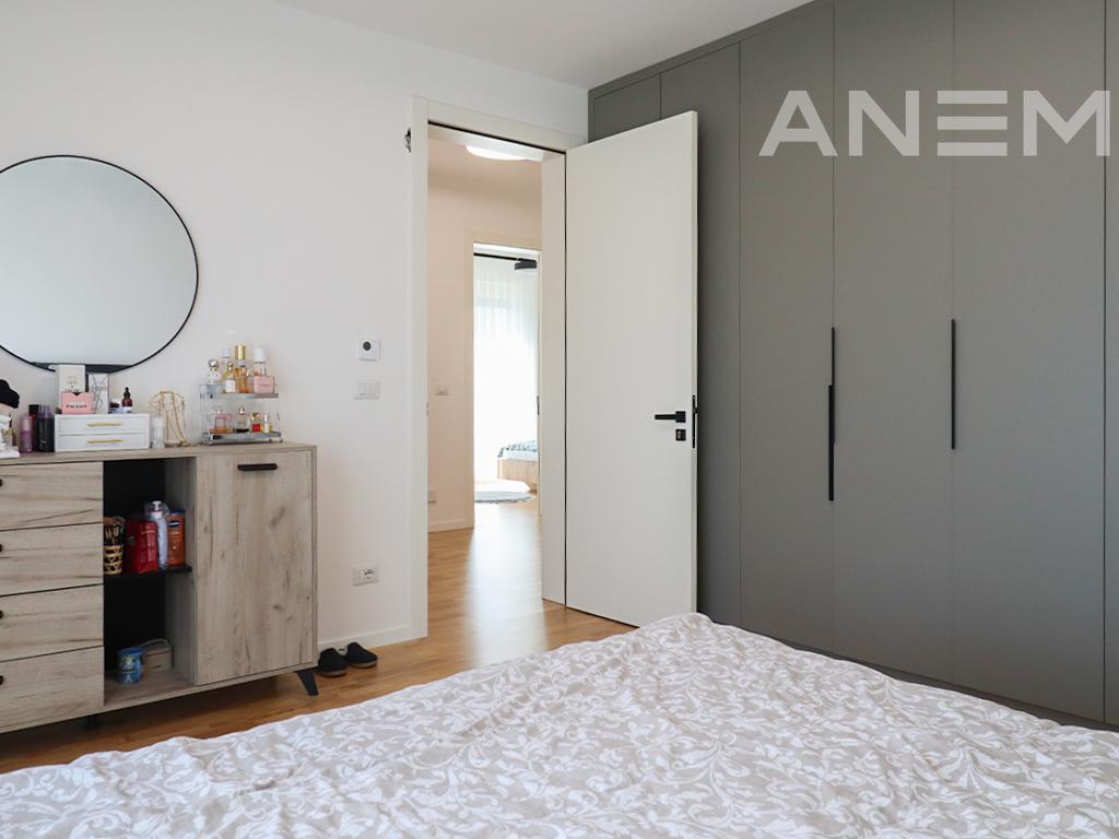 Shtëpi me qira me 3 dhoma gjumi në lagjen Priam