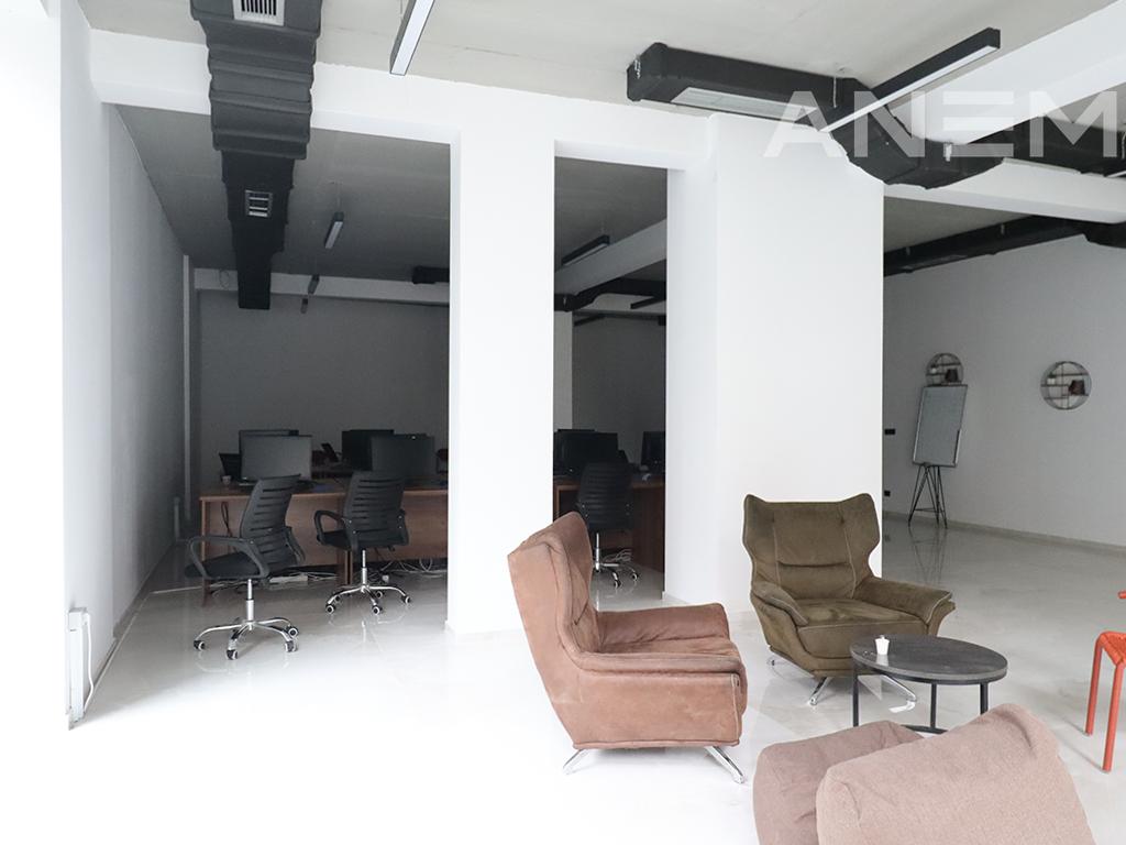 Zyre me qira 200m² në Mat